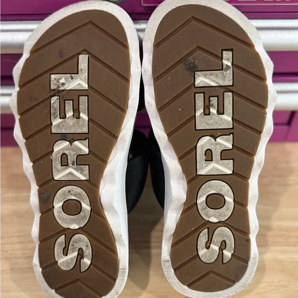 Sorel Black and White Sandals - Picture 5 of 6